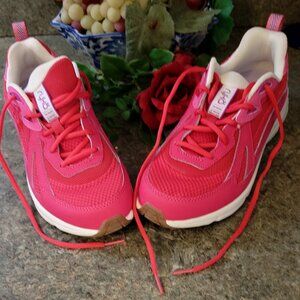 Ryka's Skyrise walking sneaker 7 Wide Raspberry